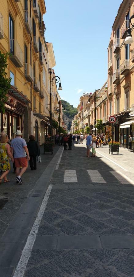 B&B Maison D'Art Sorrento Exterior photo